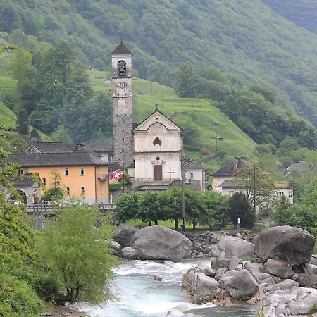 Rustico Luchessa Valle Verzasca Lavertezzo